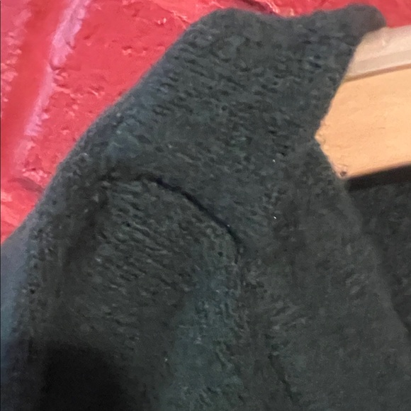 Elegant Green Women's Sweater - Picture 4 of 6